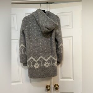 Hilda Ltd Hoodie acket Women Small Gray Iceland Wool coat READ‎ BELOW FLAWED